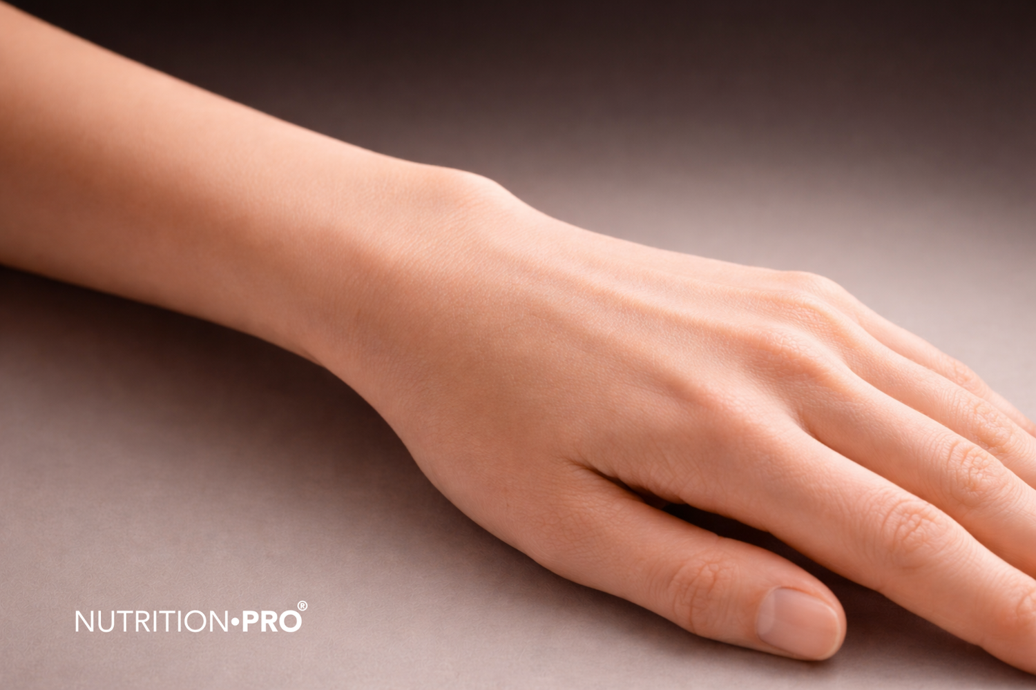 Pourquoi notre production naturelle de collagène diminue (et comment y remédier)