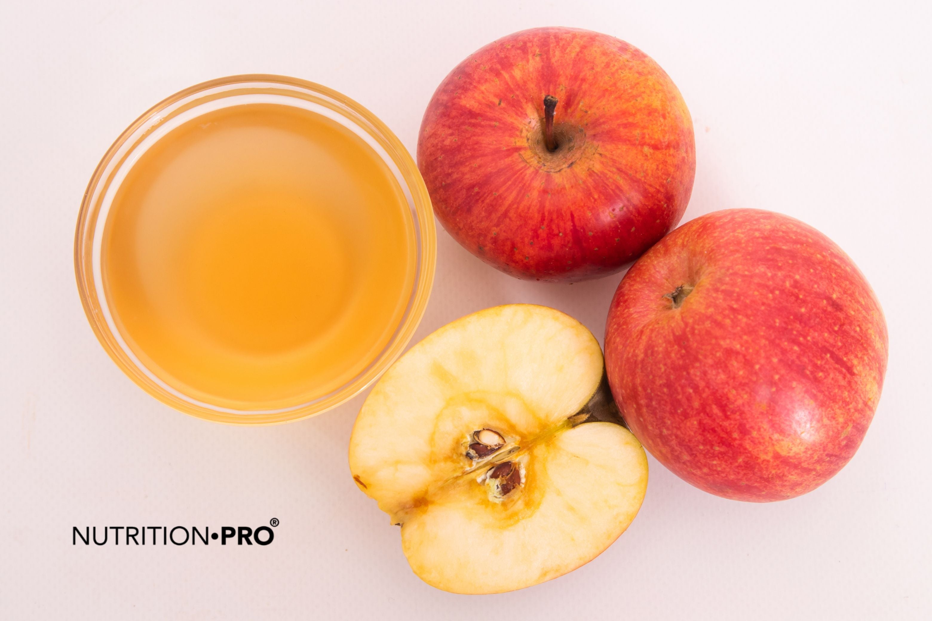 Comment boire le vinaigre de cidre (sans abîmer ses dents ni son estomac)